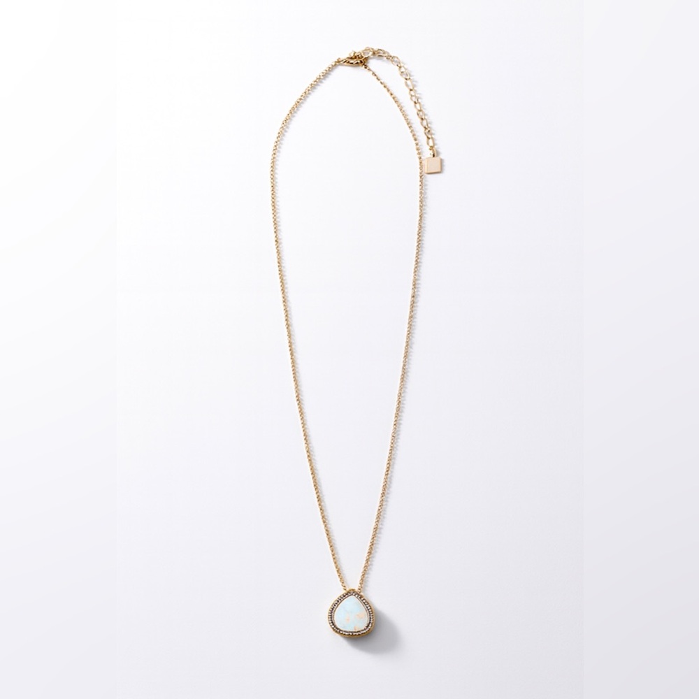 Gold Plated Necklace with Pearl Pendant - Picture 3 of 3